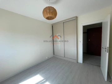 Apartamento T4 para Venda em Glória e Vera Cruz
