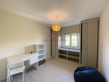 Apartamento T4 para Venda em Glória e Vera Cruz