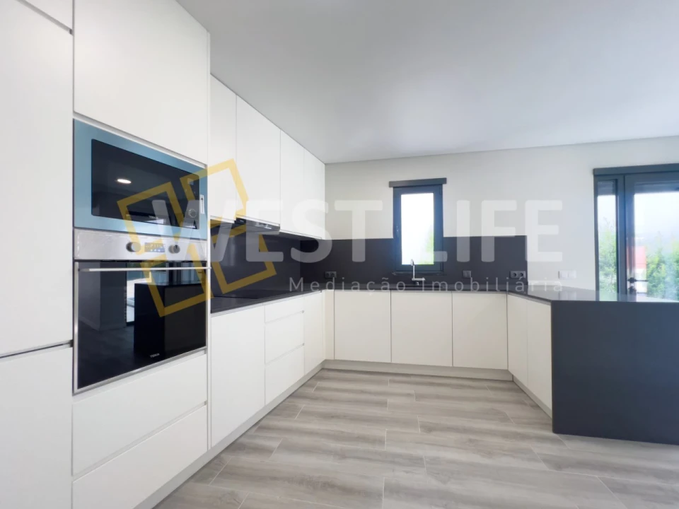 Moradia T5 para Venda em Enxara do Bispo, Gradil e Vila Franca do Rosário Foto 9