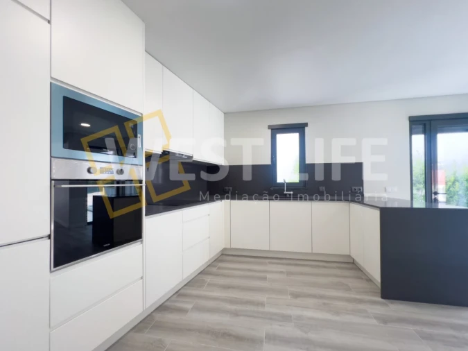 Moradia T5 para Venda em Enxara do Bispo, Gradil e Vila Franca do Rosário Foto 9