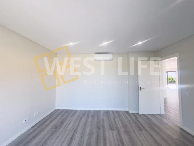 Moradia T5 para Venda em Enxara do Bispo, Gradil e Vila Franca do Rosário Foto 14