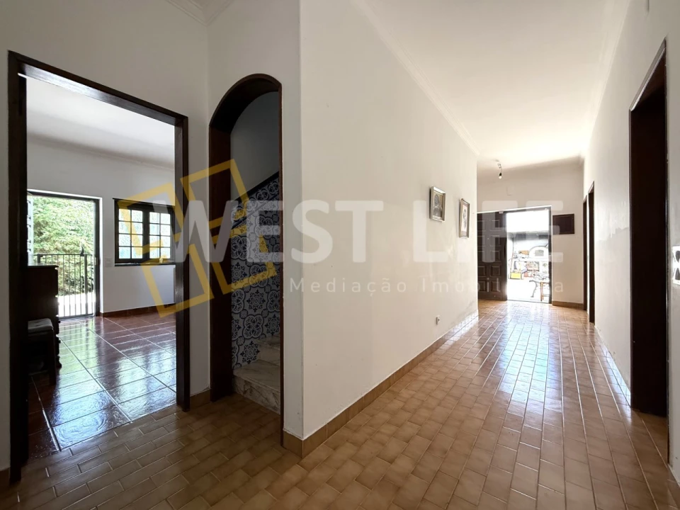 Moradia T5 para Venda em Igreja Nova e Cheleiros Foto 19