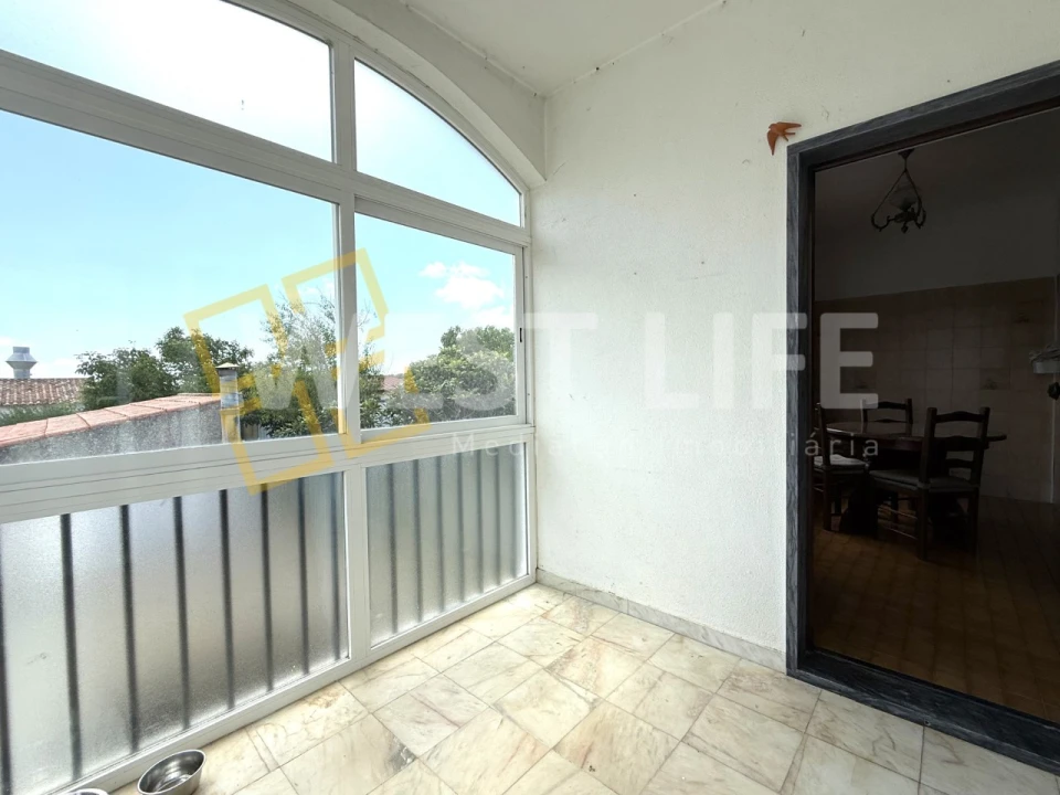 Moradia T5 para Venda em Igreja Nova e Cheleiros Foto 22