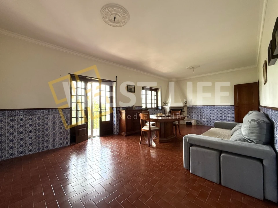 Moradia T5 para Venda em Igreja Nova e Cheleiros Foto 34