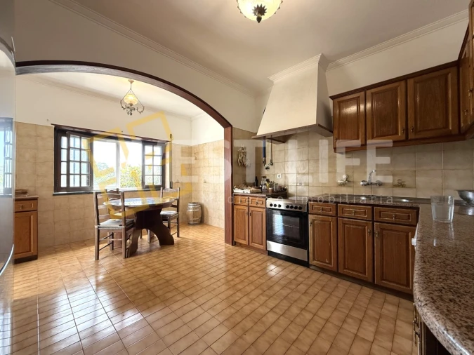 Moradia T5 para Venda em Igreja Nova e Cheleiros Foto 20