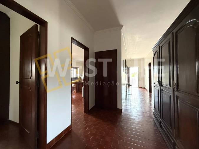 Moradia T5 para Venda em Igreja Nova e Cheleiros Foto 33