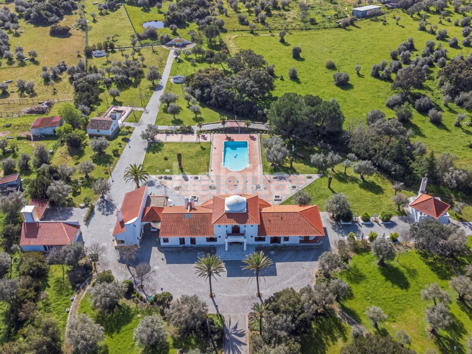 Quinta T5 para Venda em Bacelo e Senhora da Saúde Foto 2