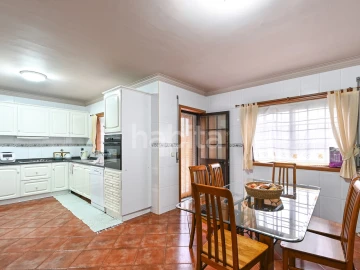 Moradia T4 para Venda em Mafamude e Vilar do Paraíso