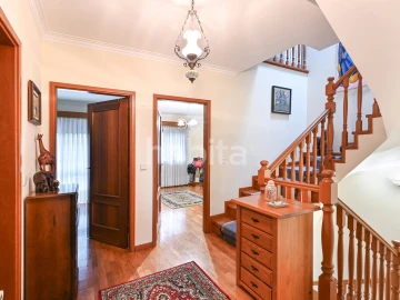 Moradia T4 para Venda em Mafamude e Vilar do Paraíso