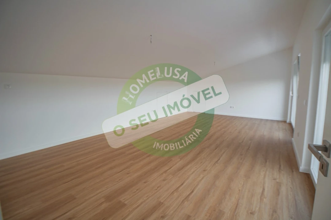 Moradia T3 para Venda em Vilamar e Corticeiro de Cima Foto 44