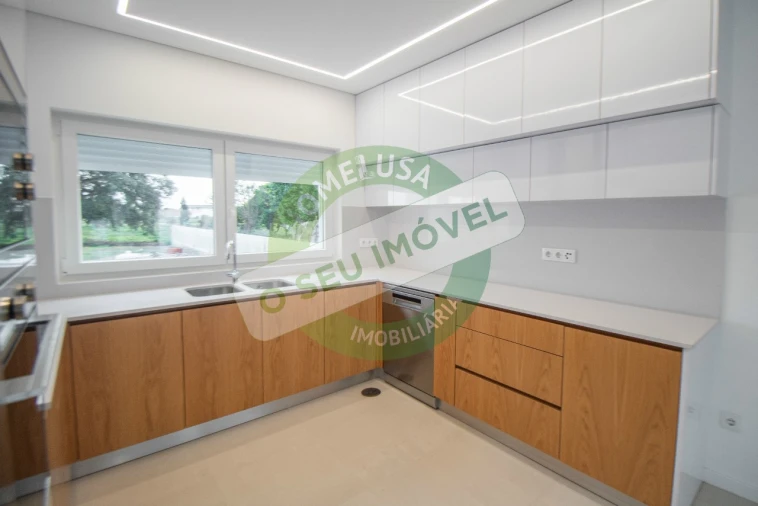 Moradia T3 para Venda em Vilamar e Corticeiro de Cima Foto 17