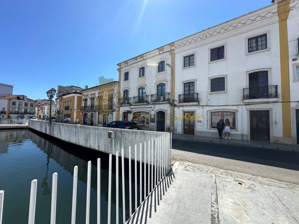 Moradia T8 para Venda em São João Baptista e Santa Maria dos Olivais Foto 3