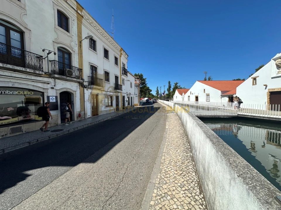 Moradia T8 para Venda em São João Baptista e Santa Maria dos Olivais Foto 4