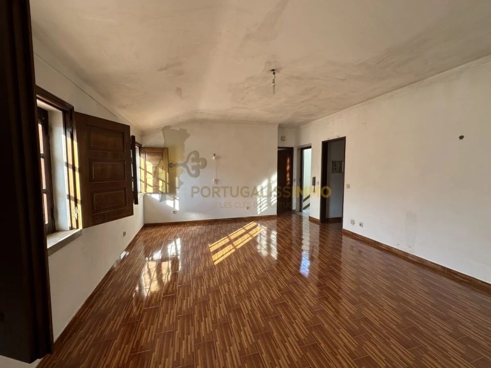 Moradia T8 para Venda em São João Baptista e Santa Maria dos Olivais Foto 5