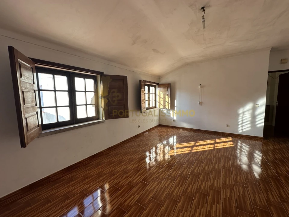 Moradia T8 para Venda em São João Baptista e Santa Maria dos Olivais Foto 7