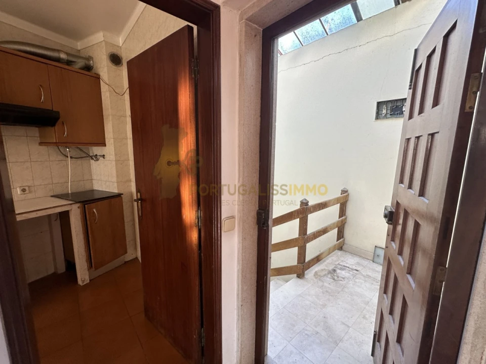 Moradia T8 para Venda em São João Baptista e Santa Maria dos Olivais Foto 8