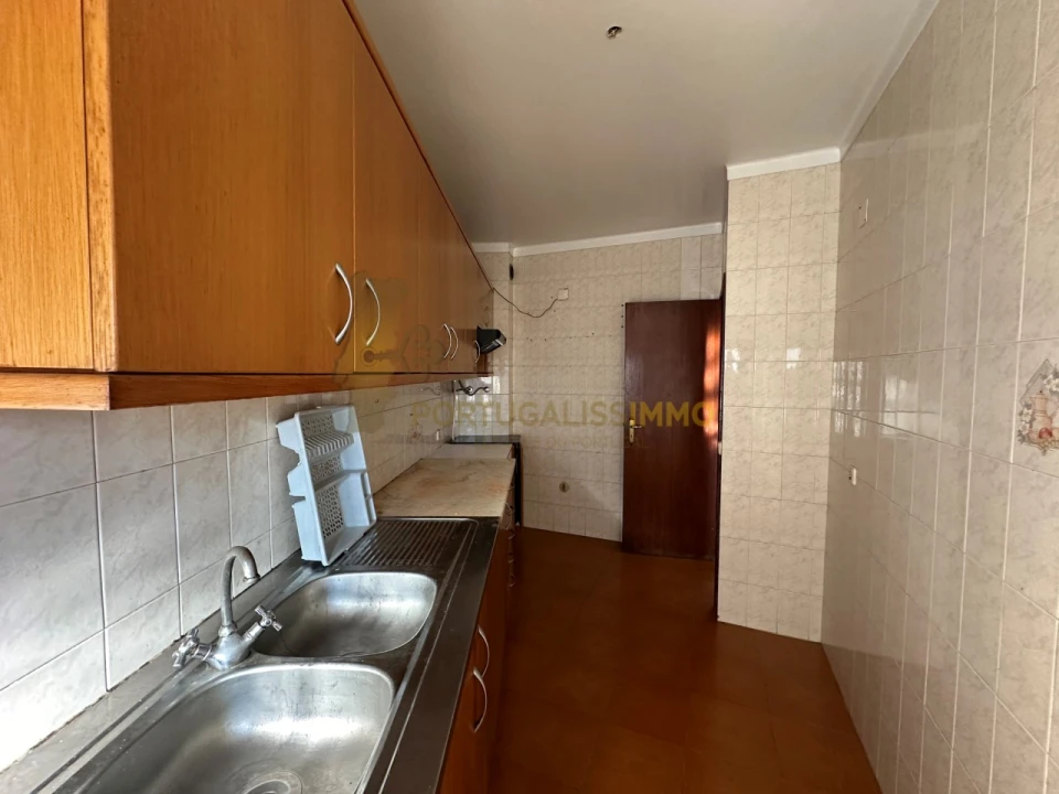 Moradia T8 para Venda em São João Baptista e Santa Maria dos Olivais Foto 9