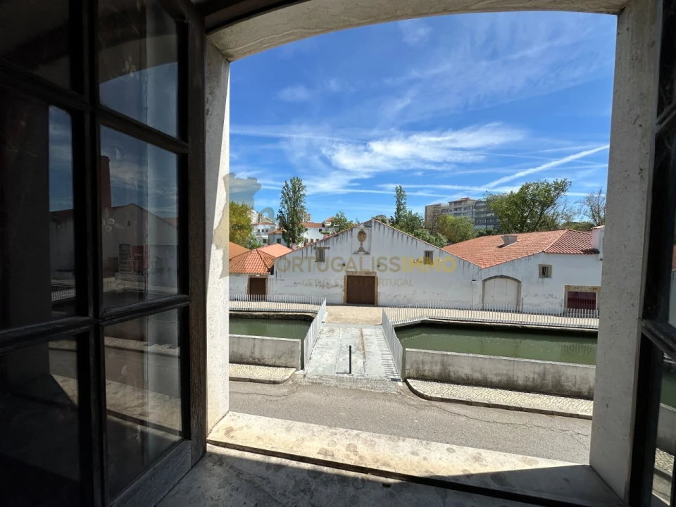 Moradia T8 para Venda em São João Baptista e Santa Maria dos Olivais Foto 16