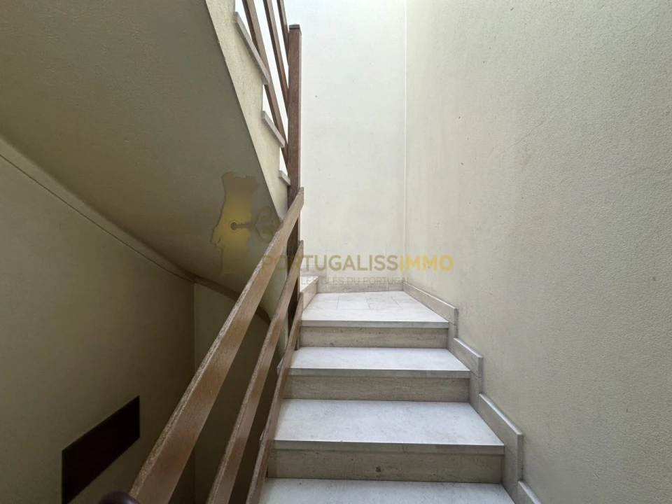 Moradia T8 para Venda em São João Baptista e Santa Maria dos Olivais Foto 31