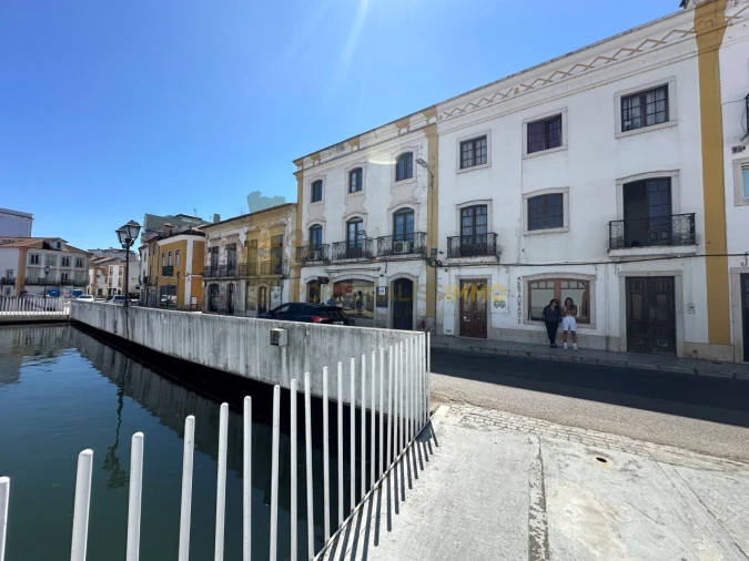 Moradia T8 para Venda em São João Baptista e Santa Maria dos Olivais Foto 3