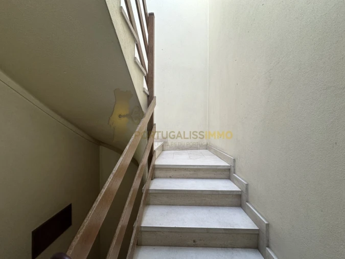 Moradia T8 para Venda em São João Baptista e Santa Maria dos Olivais Foto 31