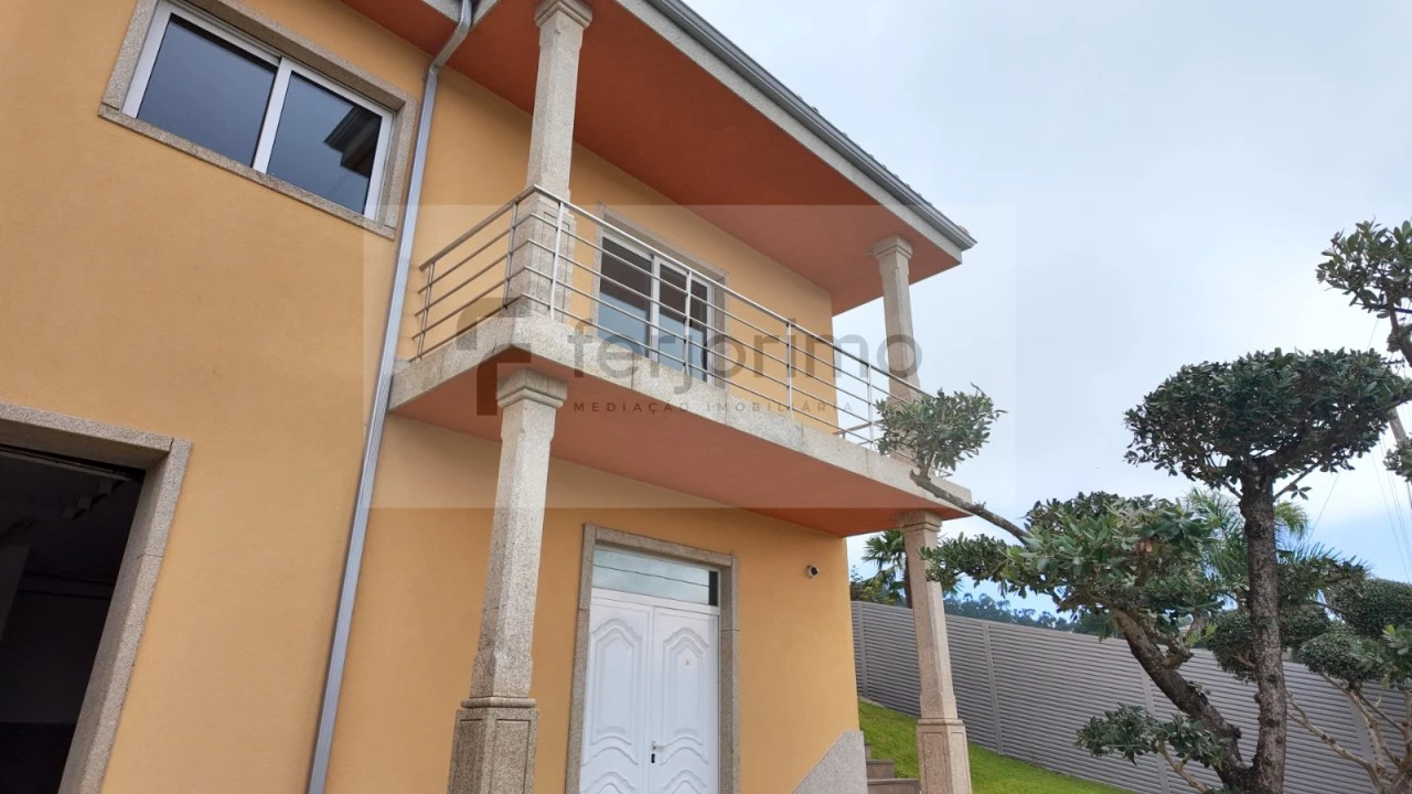 Moradia T4 para Venda em Serzedo e Calvos Foto 6