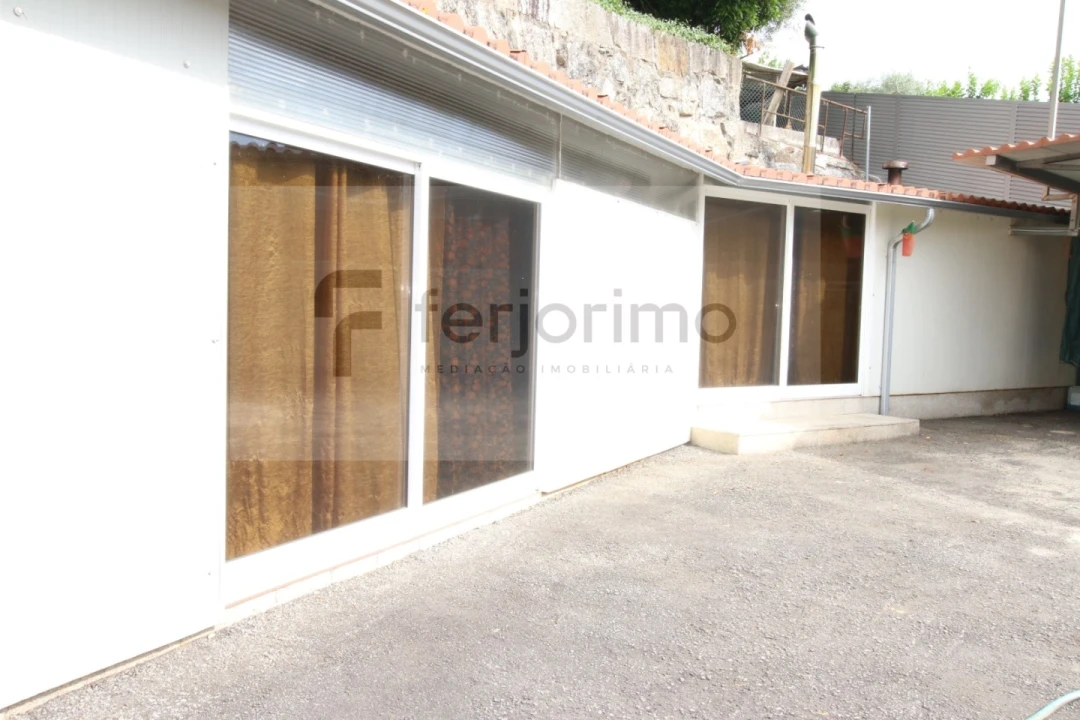 Moradia T4 para Venda em Serzedo e Calvos Foto 47
