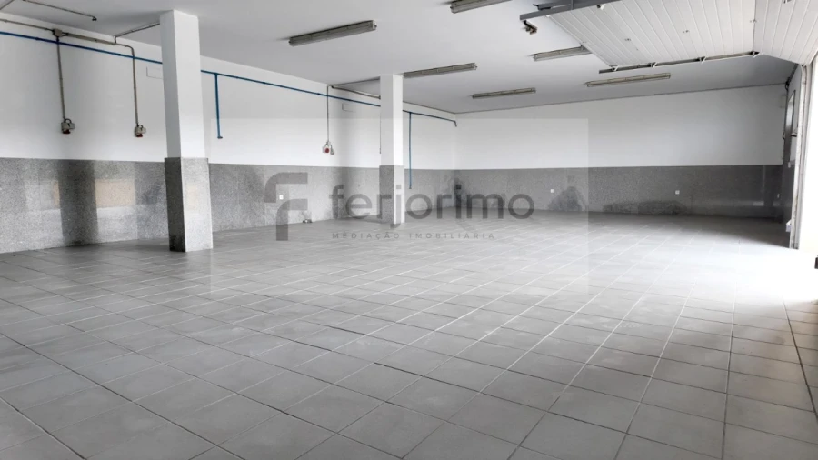 Moradia T4 para Venda em Serzedo e Calvos Foto 41