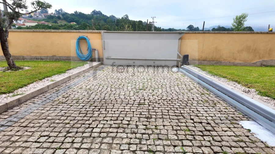 Moradia T4 para Venda em Serzedo e Calvos Foto 45