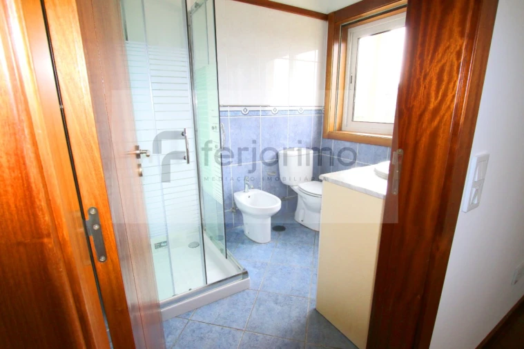 Moradia T4 para Venda em Serzedo e Calvos Foto 29