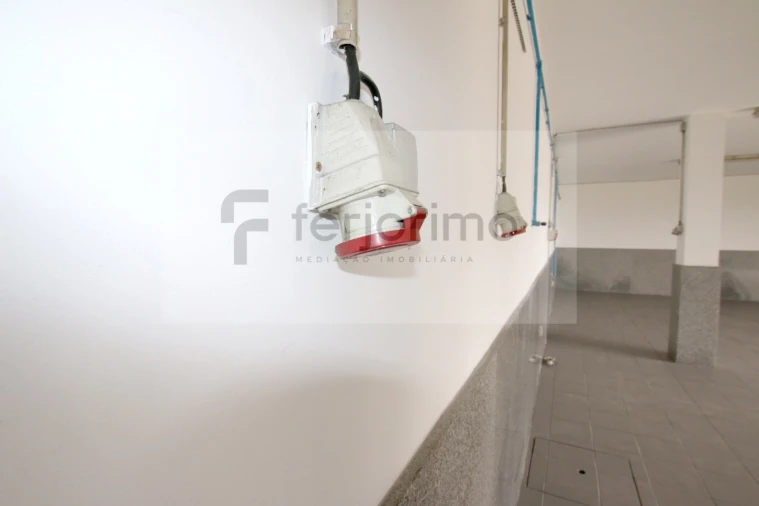 Moradia T4 para Venda em Serzedo e Calvos Foto 44