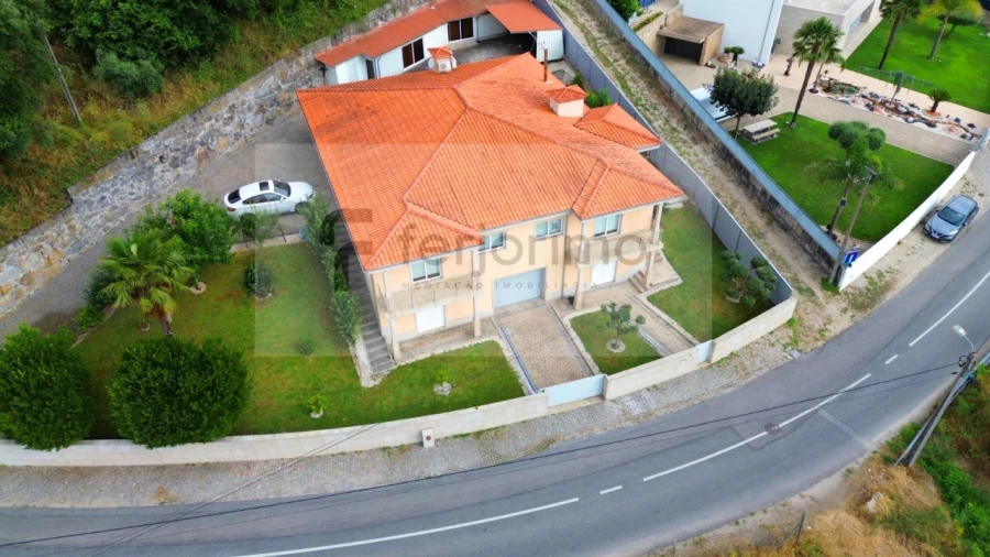 Moradia T4 para Venda em Serzedo e Calvos Foto 54