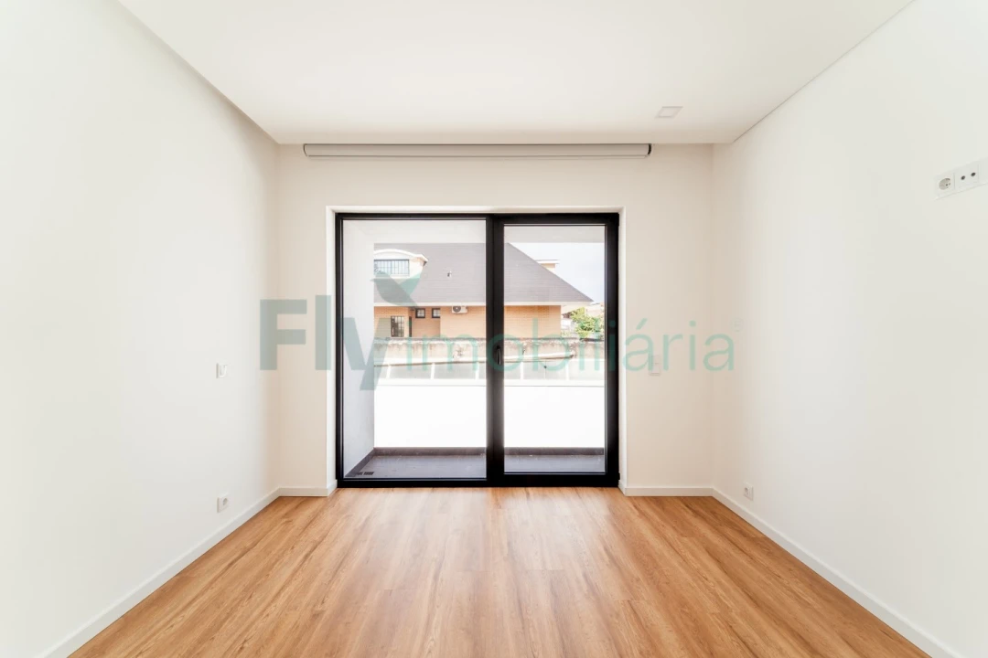 Moradia T4 para Venda em Canidelo Foto 44