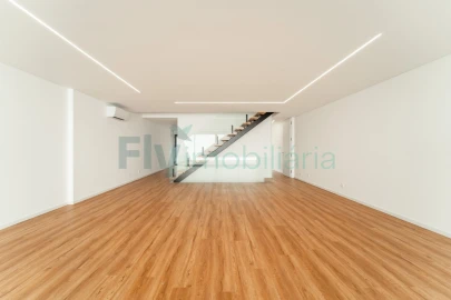 Moradia T4 para Venda em Canidelo