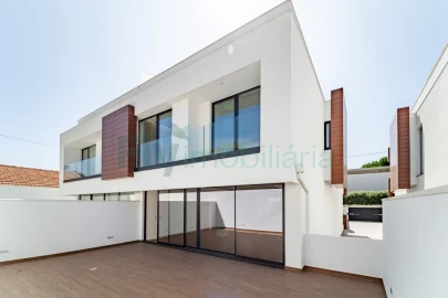 Moradia T4 para Venda em Canidelo