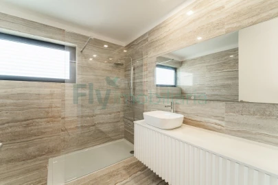 Moradia T4 para Venda em Canidelo