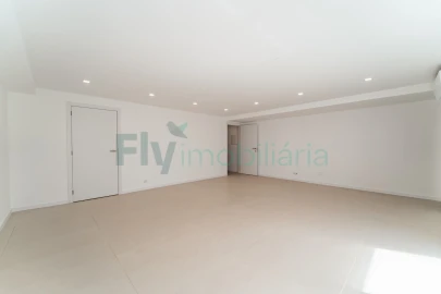 Moradia T4 para Venda em Canidelo