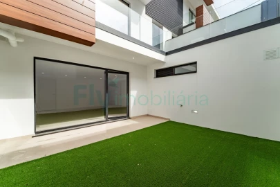 Moradia T4 para Venda em Canidelo