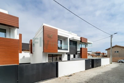 Moradia T4 para Venda em Canidelo