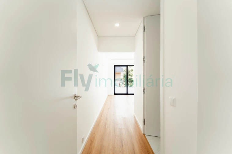Moradia T4 para Venda em Canidelo Foto 47