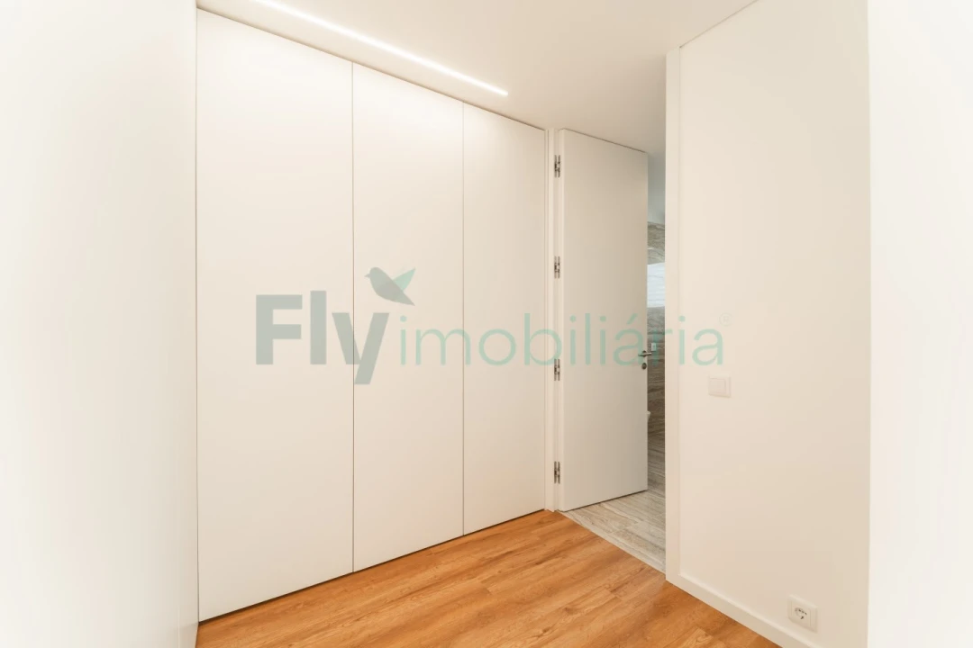 Moradia T4 para Venda em Canidelo Foto 32