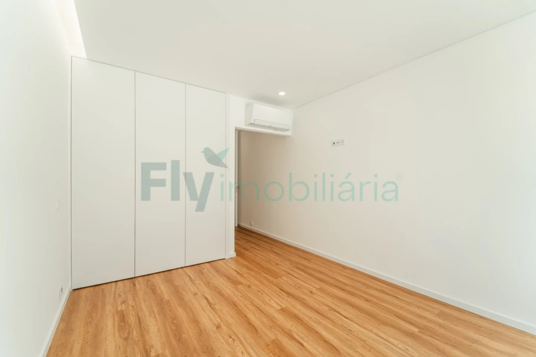 Moradia T4 para Venda em Canidelo Foto 50