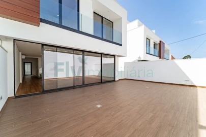 Moradia T4 para Venda em Canidelo