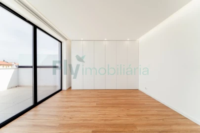 Moradia T4 para Venda em Canidelo