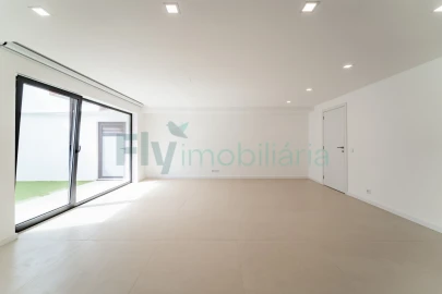 Moradia T4 para Venda em Canidelo