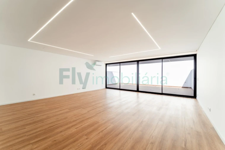 Moradia T4 para Venda em Canidelo Foto 4