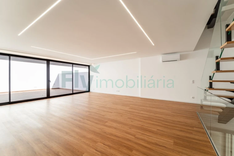 Moradia T4 para Venda em Canidelo Foto 8