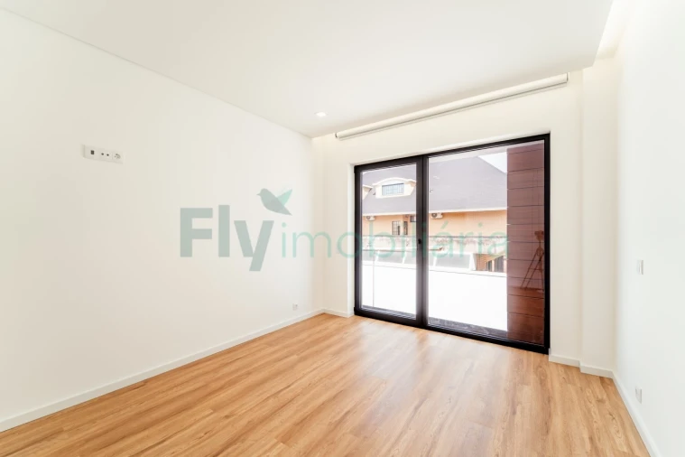 Moradia T4 para Venda em Canidelo Foto 51