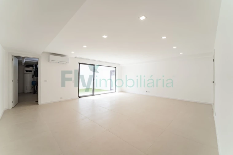 Moradia T4 para Venda em Canidelo Foto 74