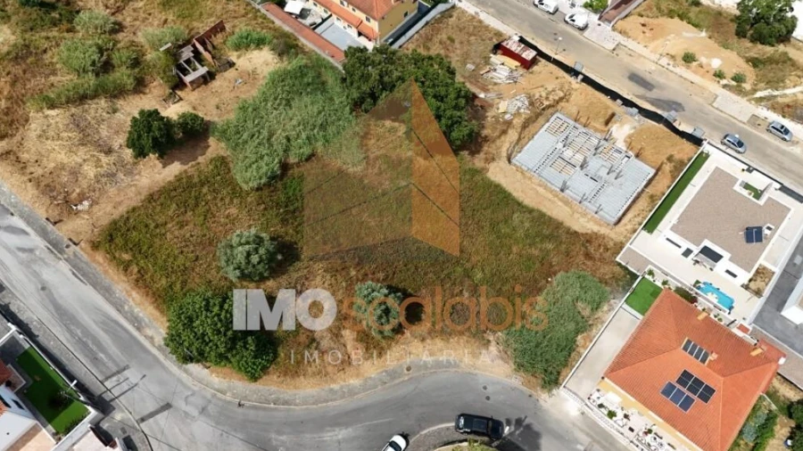 Terreno para Venda em Romeira e Várzea
